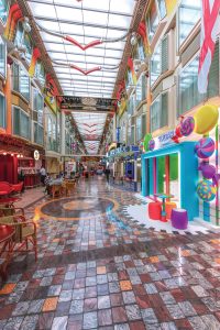 ID, Independence of the Seas, Promenade, Sugar Beach, candy store, long perspective view,